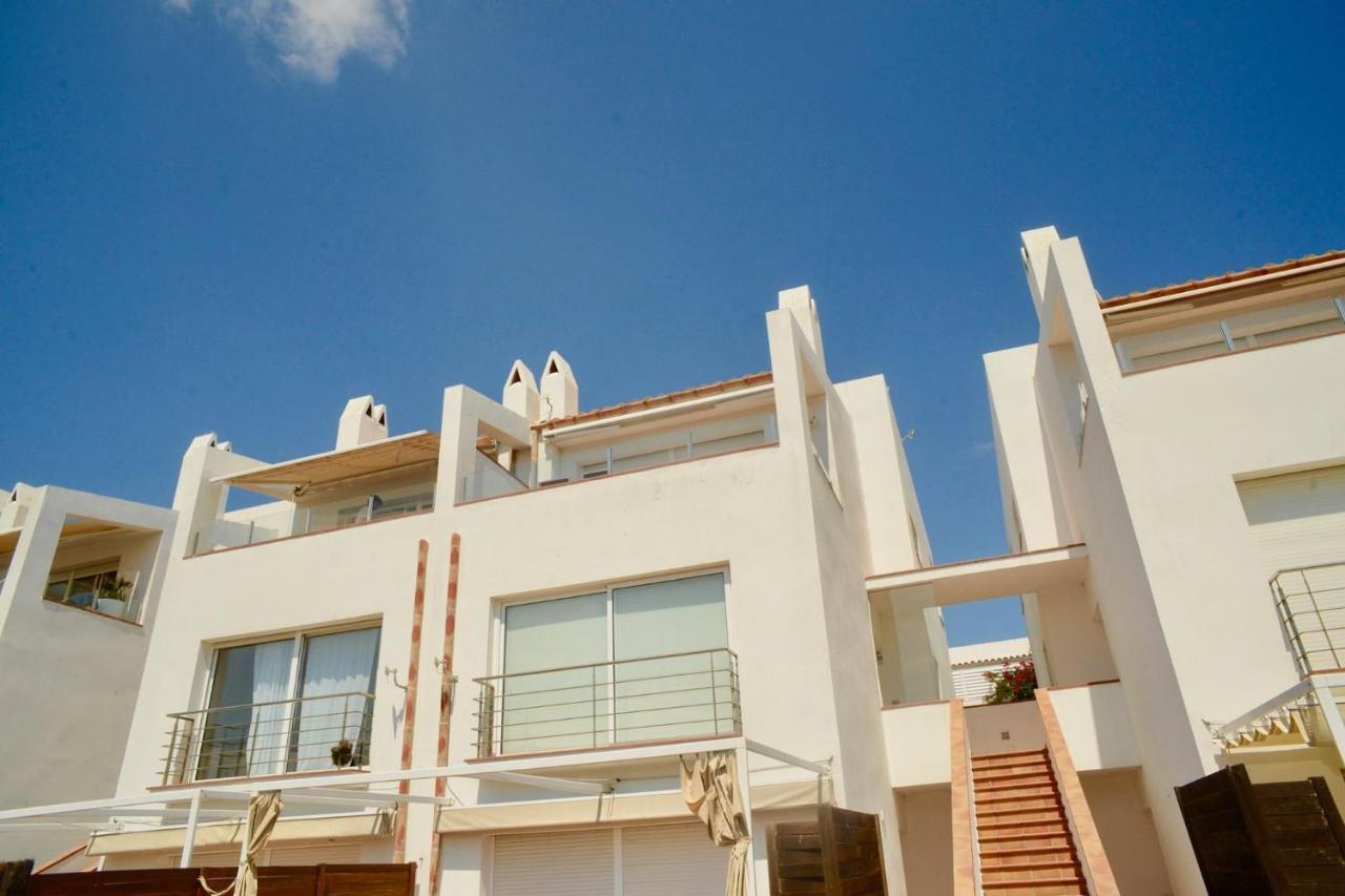 קדאקז Beachfront Duplex With Terrace And Sea Views - מראה חיצוני תמונה