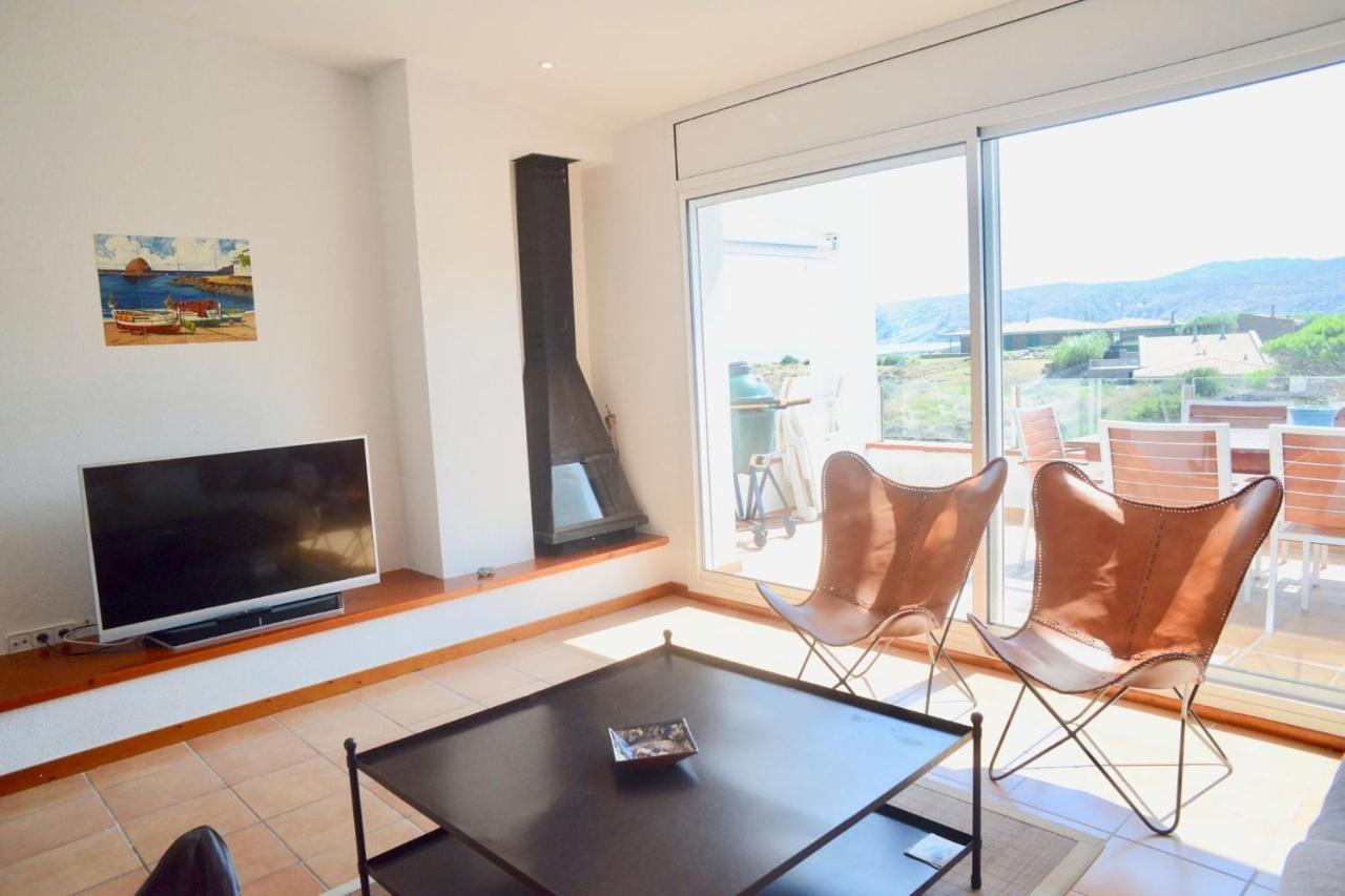 קדאקז Beachfront Duplex With Terrace And Sea Views - מראה חיצוני תמונה