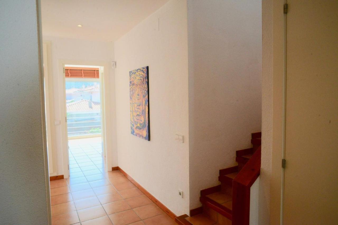 קדאקז Beachfront Duplex With Terrace And Sea Views - מראה חיצוני תמונה