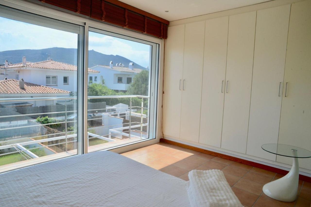 קדאקז Beachfront Duplex With Terrace And Sea Views - מראה חיצוני תמונה