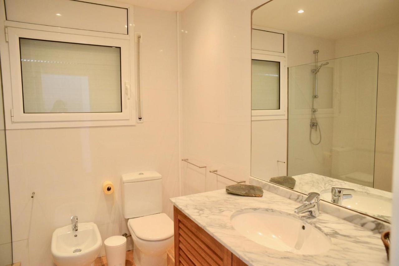 קדאקז Beachfront Duplex With Terrace And Sea Views - מראה חיצוני תמונה
