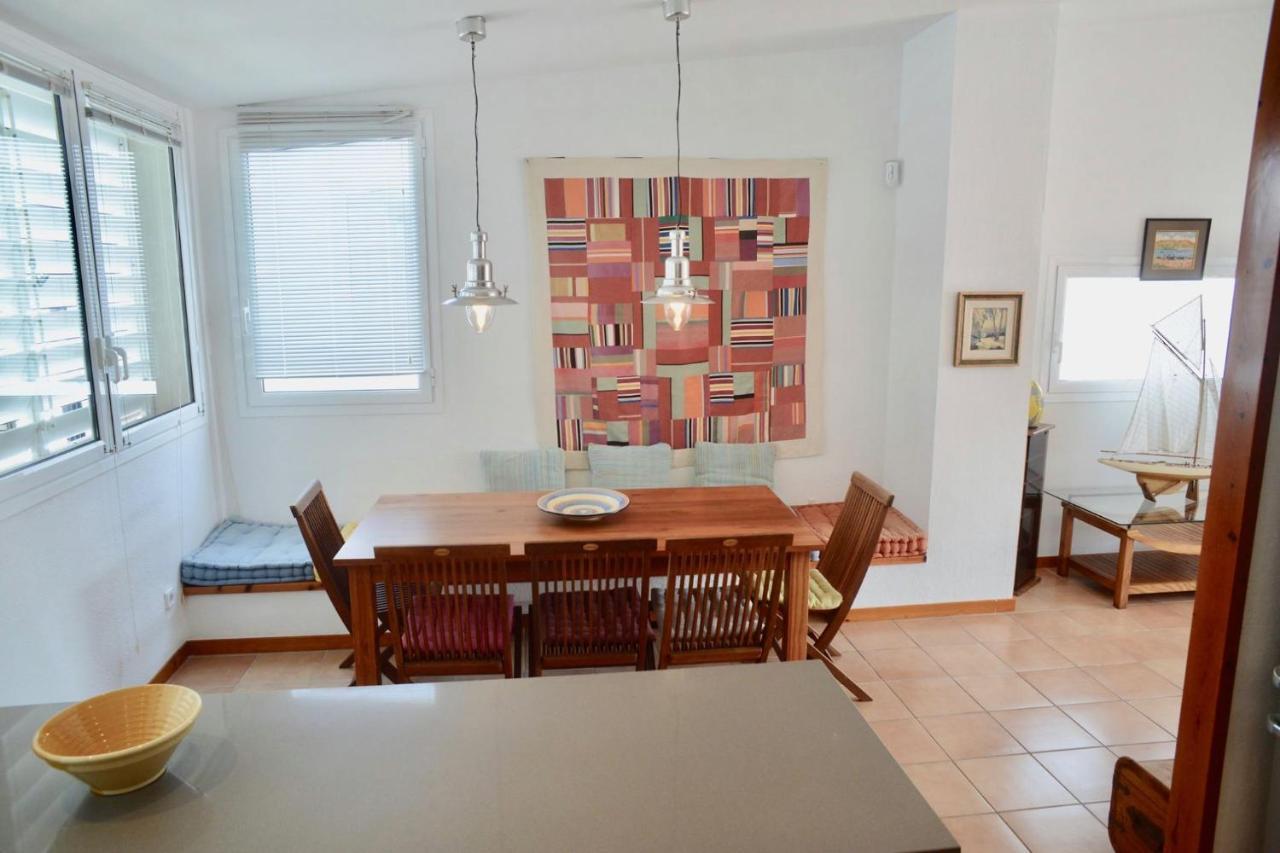 קדאקז Beachfront Duplex With Terrace And Sea Views - מראה חיצוני תמונה