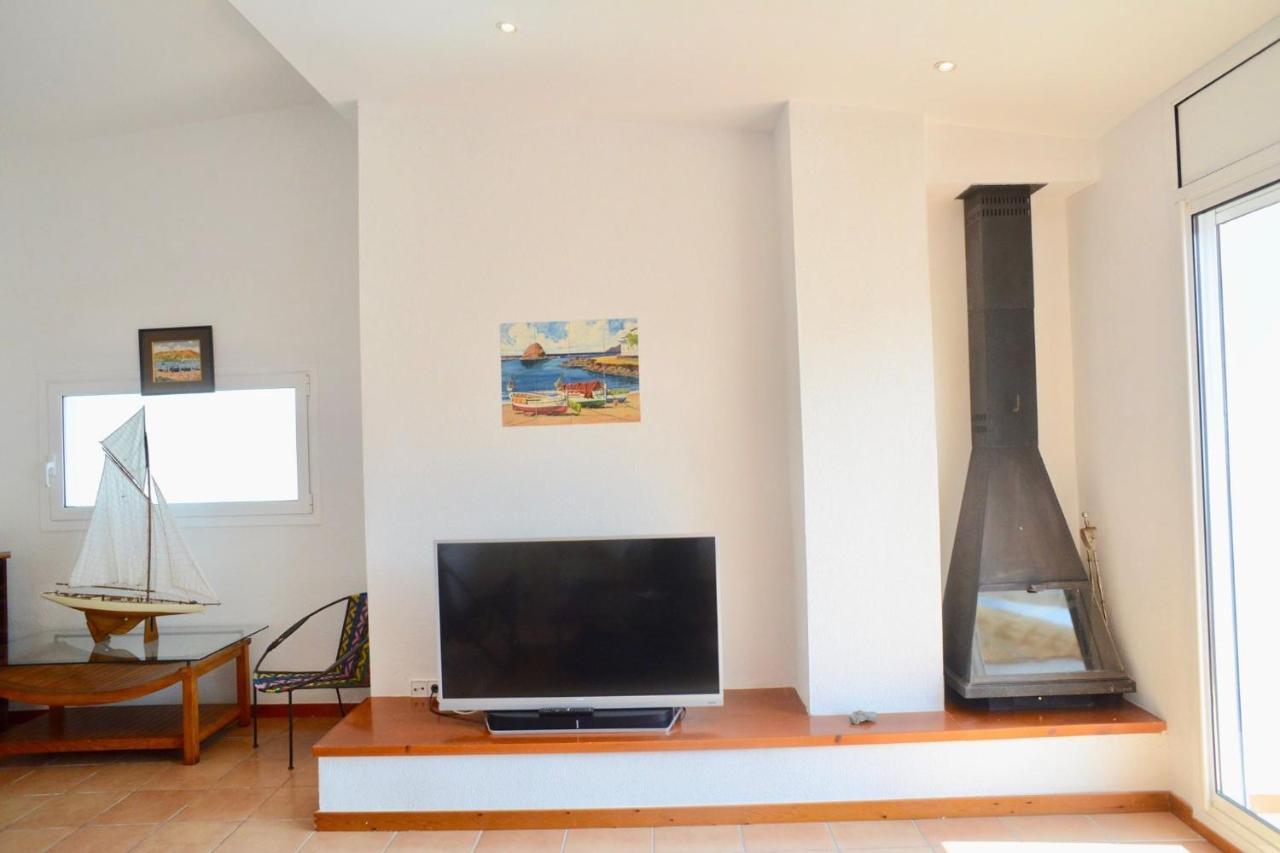 קדאקז Beachfront Duplex With Terrace And Sea Views - מראה חיצוני תמונה